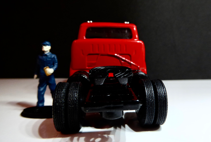 Illustration for article titled Hot Sixty 4th: M2 Monday with Murica Mack and JDM Nissan Skyline